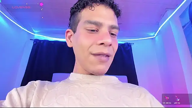 Snapshot of Ethan_Boyy chatting on 06-26-26, 02:39 Ethan Boyy online show from 06-26-26, 02:39