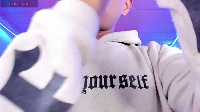 Ethan Boyy online show from 03-31-26, 05:37