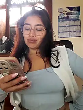 Snapshot of AnonymousGirl chatting on 02-21-26, 06:32 AnonymousGirl online show from 02-21-26, 06:32