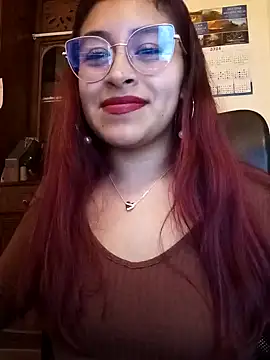 Snapshot of AnonymousGirl chatting on 01-21-25, 12:36 AnonymousGirl online show from 01-21-25, 12:36