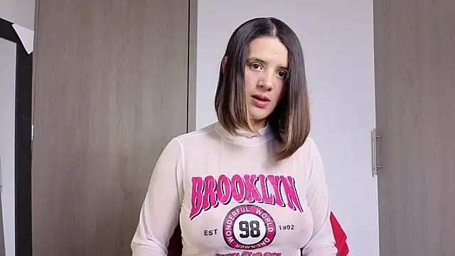 SexLaura  online show from 11-28-25, 10:32