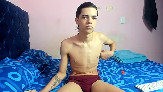 Latinos 2001 online show from 02-09-26, 02:59