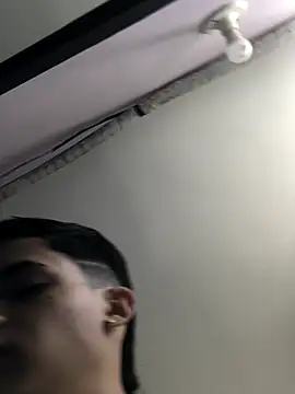 Latinos 2001 online show from 11-06-25, 01:48