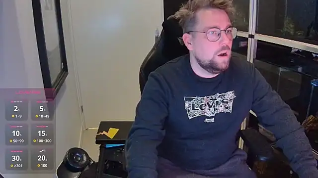 Snapshot of justinitt chatting on 02-19-25, 06:44 justinitt online show from 02-19-25, 06:44