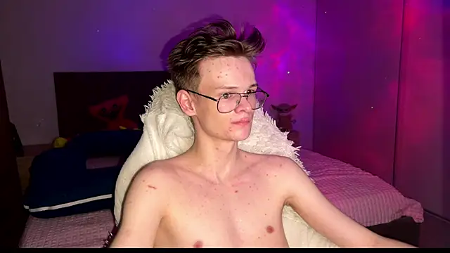 Wild boar1 online show from 03-21-25, 08:18