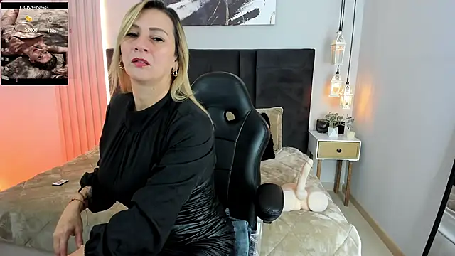 AtheneaRusell online show from 09-14-25, 08:53