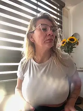 AtheneaRusell online show from 12-19-25, 07:16