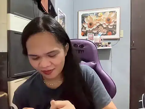 SophiaCourthaway online show from 12-15-25, 11:10