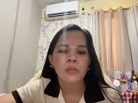 SophiaCourthaway online show from 01-08-26, 11:33