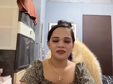 SophiaCourthaway online show from 11-02-25, 04:01