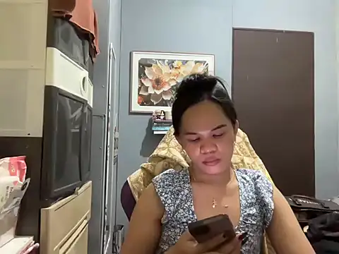 SophiaCourthaway online show from 11-09-25, 10:58