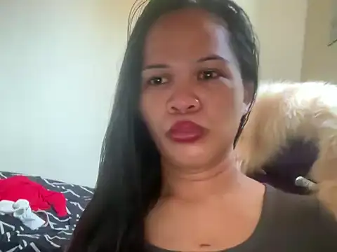 SophiaCourthaway online show from 06-18-26, 10:37