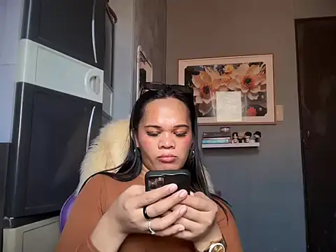 SophiaCourthaway online show from 05-15-26, 02:20