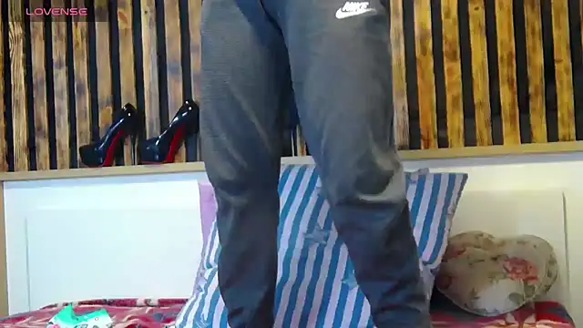 Tory Lovi online show from 09-27-25, 08:20