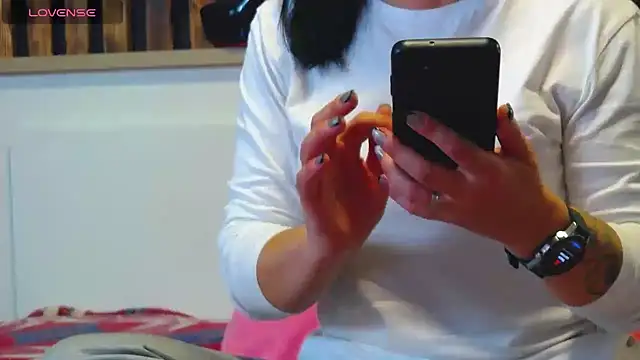 Tory Lovi online show from 11-16-25, 09:58