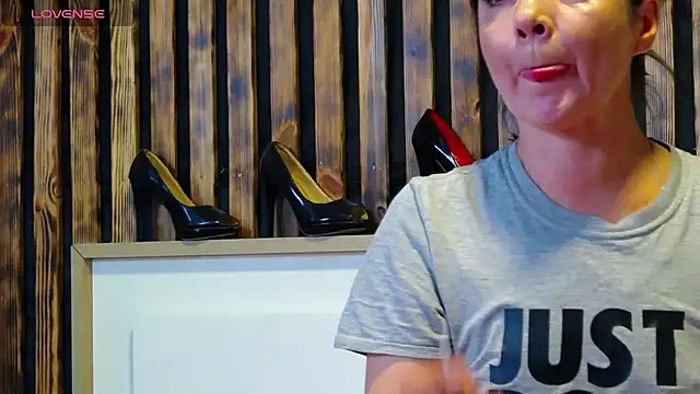 Tory Lovi online show from 05-21-26, 04:21