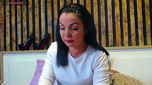 Tory Lovi online show from 10-11-25, 08:48