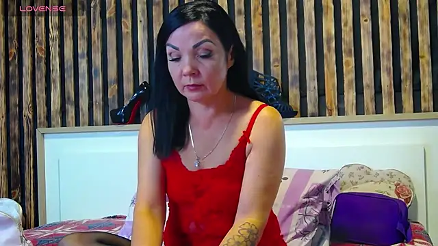 Tory Lovi online show from 10-19-25, 07:44