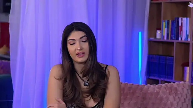 SarahPeach8 online show from 01-11-26, 06:20