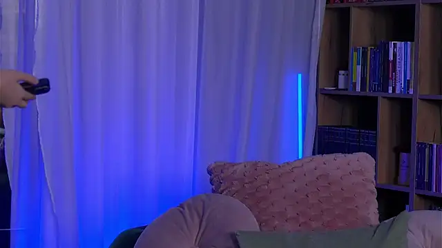 SarahPeach8 online show from 03-07-26, 07:37