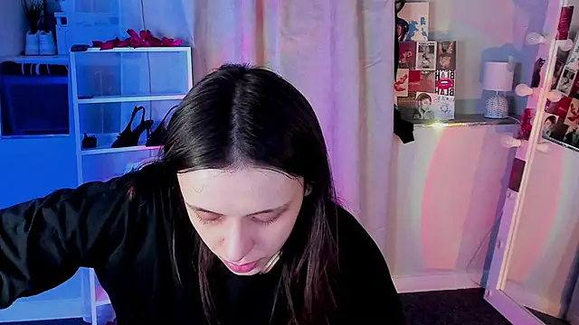 Sahara Shields online show from 04-17-26, 09:23