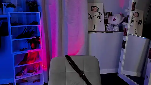 Sahara Shields online show from 11-18-25, 10:29