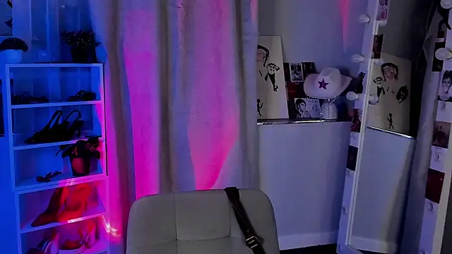 Sahara Shields online show from 11-15-25, 10:19