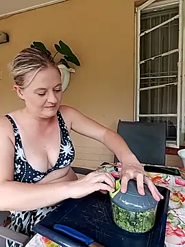 Vintasia online show from 12-20-25, 10:29