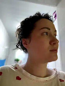 Kiss My Body online show from 10-16-25, 09:39