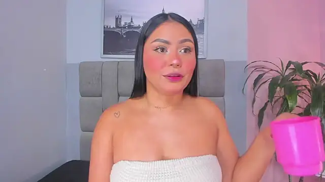 Snapshot of janna_lopez_ chatting on 12-17-25, 12:10 janna lopez online show from 12-17-25, 12:10