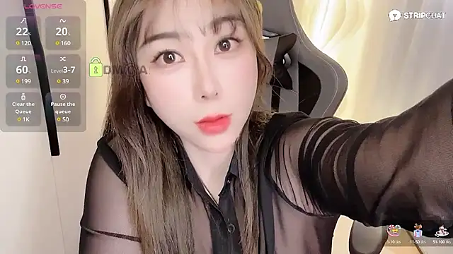 Snapshot of Alano-01 chatting on 03-22-25, 12:35 Alano-01 online show from 03-22-25, 12:35