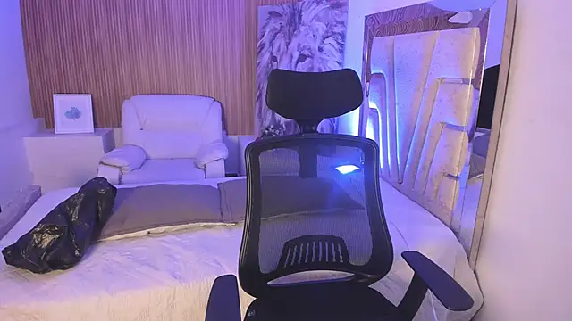 MattThompsonn online show from 11-25-25, 09:04