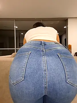 IslaBlaze online show from 09-25-25, 02:28