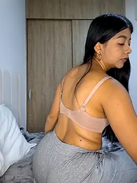 IslaBlaze online show from 10-26-25, 01:11