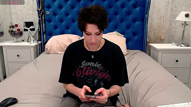 via mayer  online show from 12-23-25, 04:23