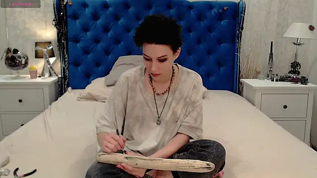 via mayer  online show from 04-16-26, 09:39