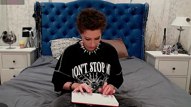 via mayer  online show from 04-14-26, 09:53