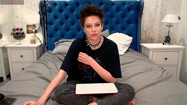 via mayer  online show from 03-11-26, 06:07