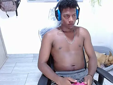 Snapshot of Master_foot_ chatting on 06-11-26, 02:53 Master foot online show from 06-11-26, 02:53