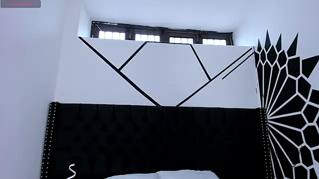 EthaanCox online show from 09-17-25, 08:44