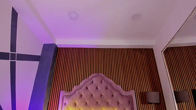 EthaanCox online show from 09-26-25, 08:32