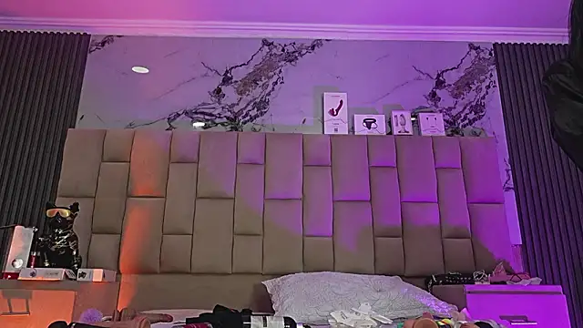 Snapshot of EthaanCox chatting on 02-22-26, 08:49 EthaanCox online show from 02-22-26, 08:49