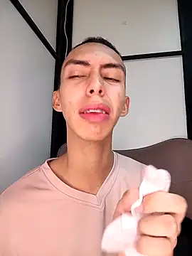 EthaanCox online show from 03-10-26, 08:24