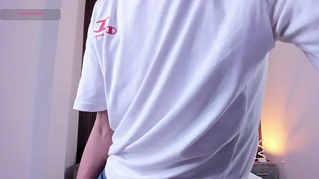 Snapshot of EthaanCox chatting on 01-16-26, 09:52 EthaanCox online show from 01-16-26, 09:52