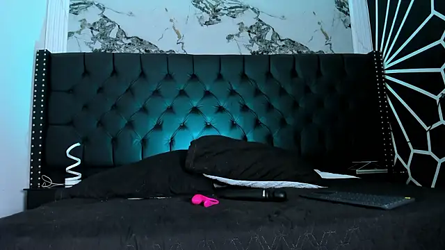 Snapshot of EthaanCox chatting on 02-02-26, 09:14 EthaanCox online show from 02-02-26, 09:14