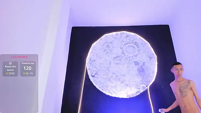 EthaanCox online show from 11-18-25, 09:07