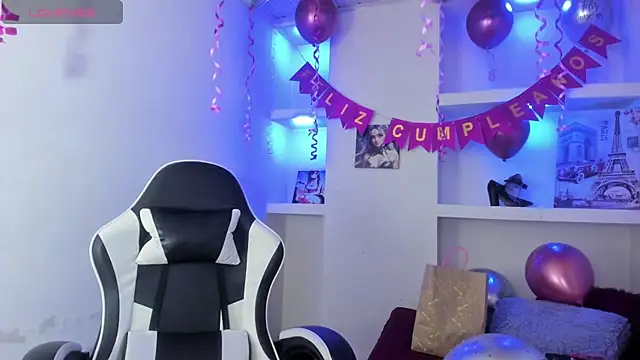 Snapshot of Miss_sparkle00 chatting on 02-05-26, 08:37 Miss sparkle00 online show from 02-05-26, 08:37