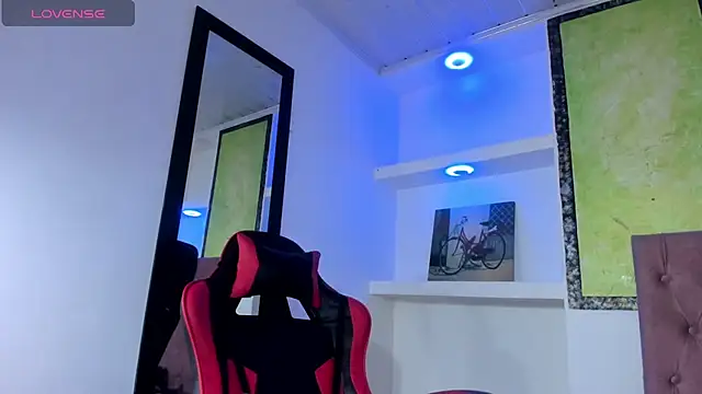 Snapshot of Miss_sparkle00 chatting on 02-11-26, 08:52 Miss sparkle00 online show from 02-11-26, 08:52