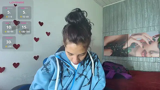 Snapshot of Miss_sparkle00 chatting on 02-17-26, 07:55 Miss sparkle00 online show from 02-17-26, 07:55