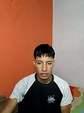 Snapshot of matteo_rivas chatting on 01-15-25, 05:05 matteo rivas online show from 01-15-25, 05:05